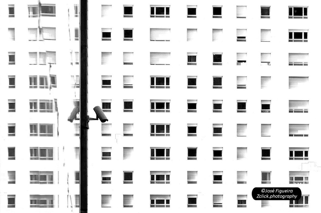 “1984? Não, 2020! – 1984? No,&nbsp;2020!”