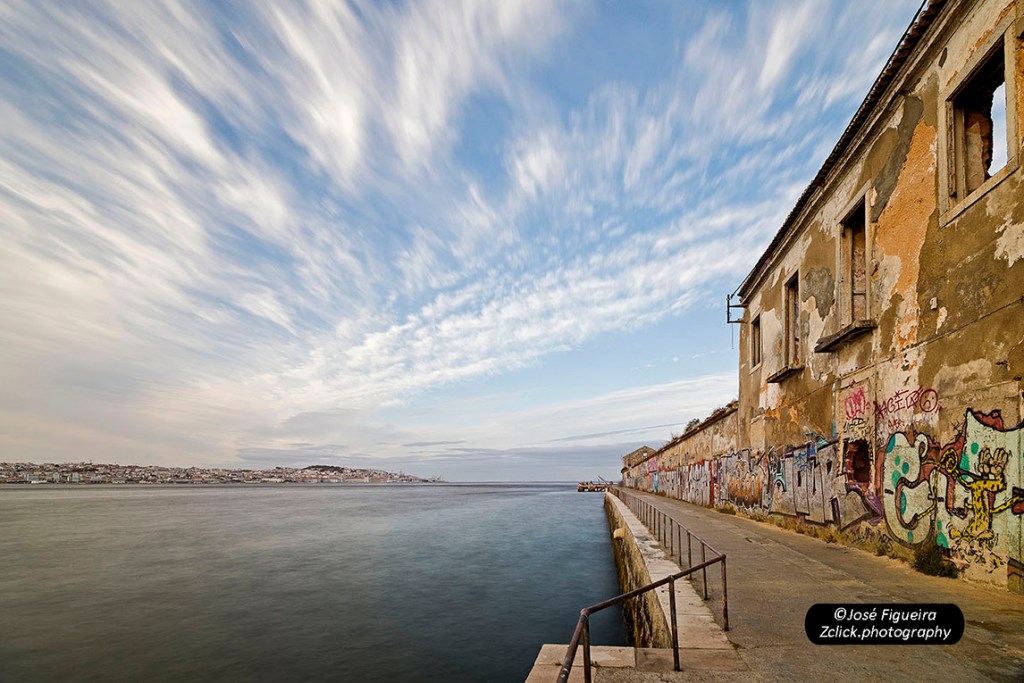 “Outrora, Agora, Vazio mas Belo, Melancólico mas Encantador – Once, Now, Empty but Beautiful, Melancholic but Charming”