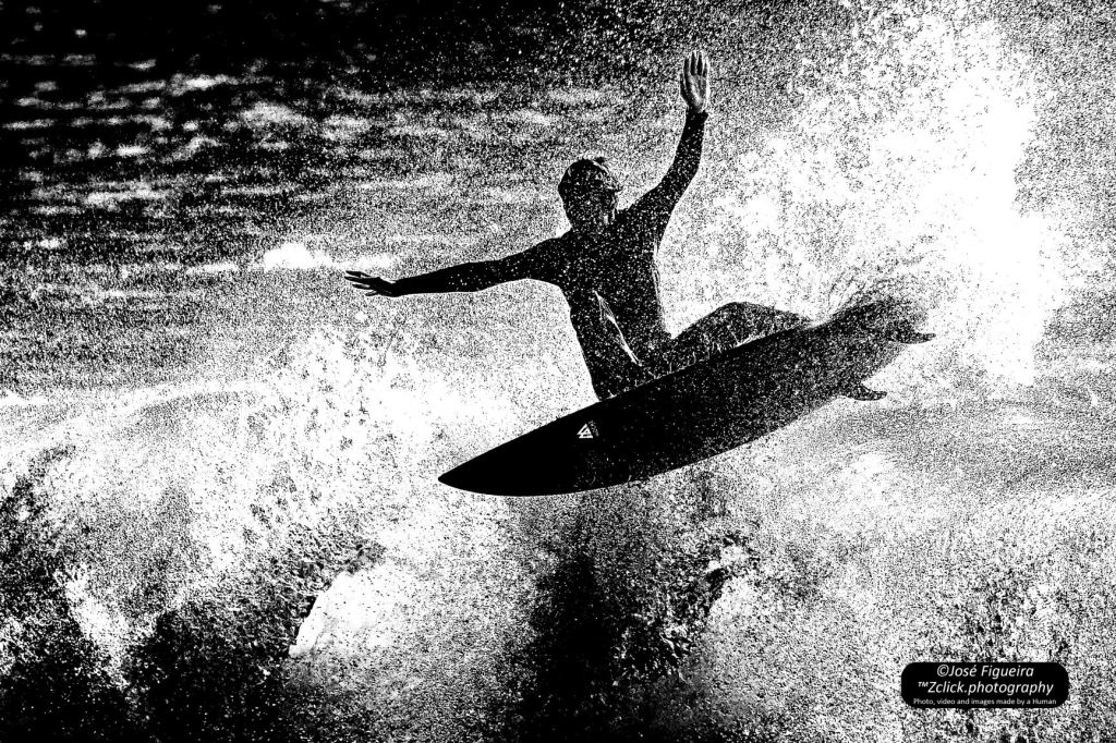 Surf e bodyboard a preto e branco – Surfing and bodyboarding in black and&nbsp;white