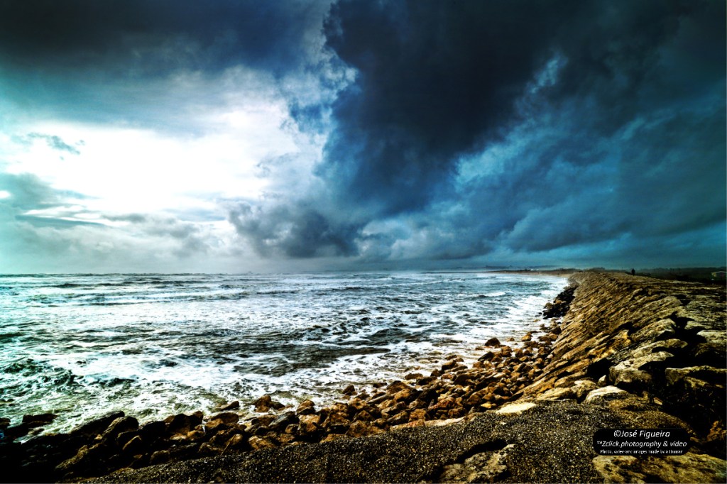 Dias de Tempestade – Stormy&nbsp;Days